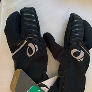Pearl Izumi lobster claw glove